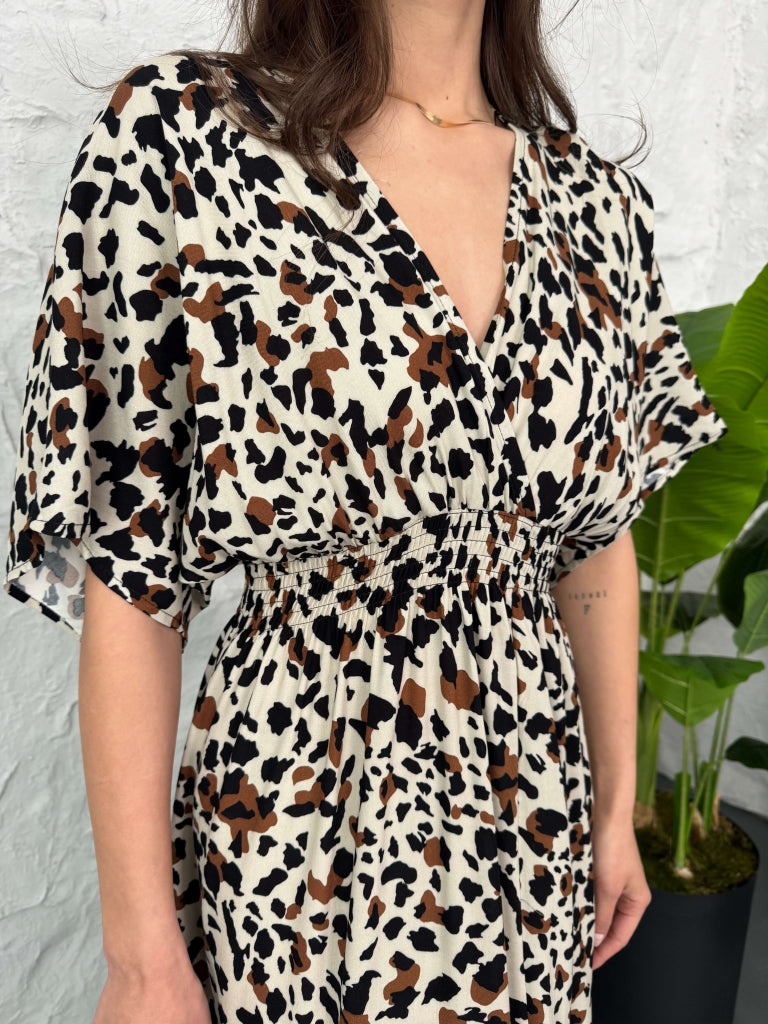 Leopar Desenli Yırtmaçlı Yarasa Kol Elbise 4315