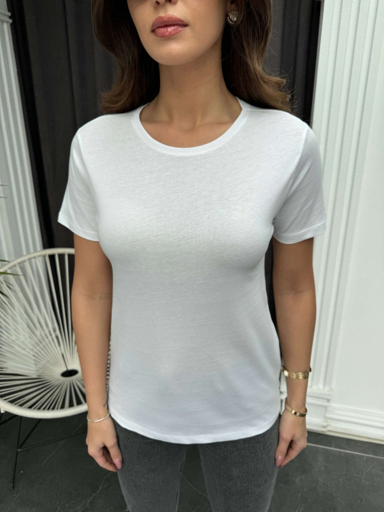 Beyaz Bisiklet Yaka Basic Tshirt