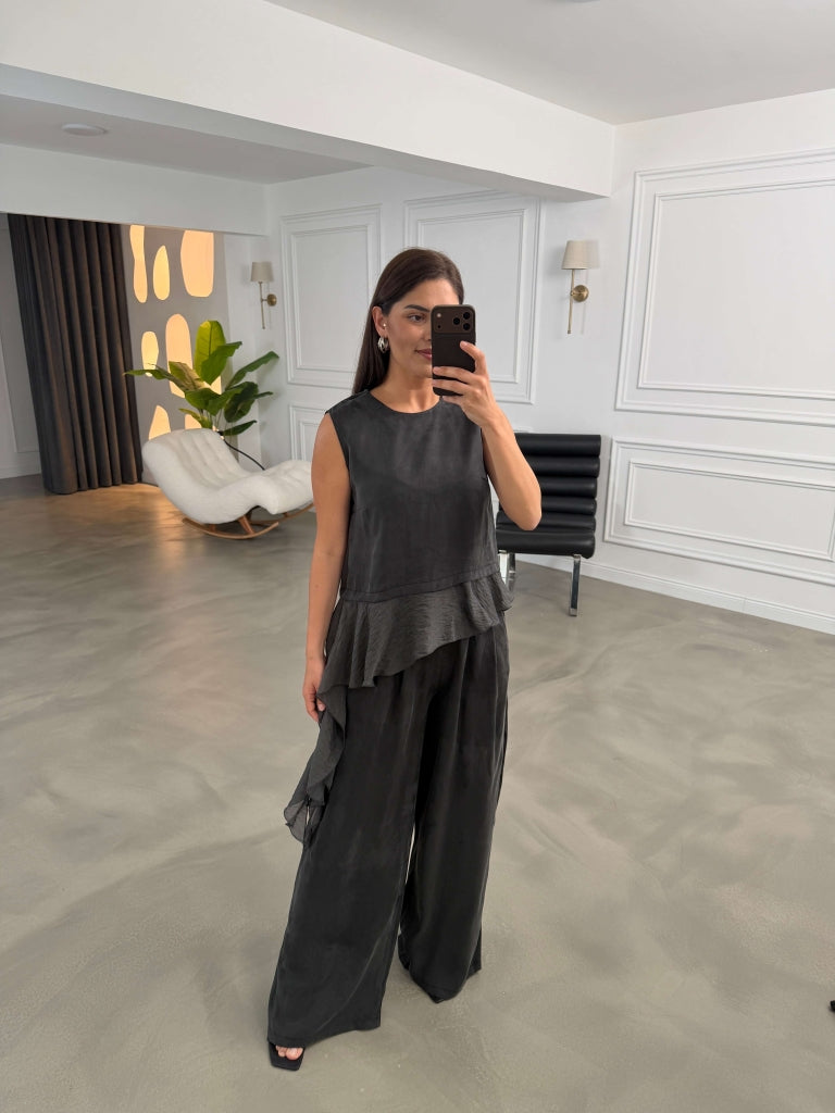 Siyah Eteği Garnili Bluz Pantolon Takım 51391-Siyah