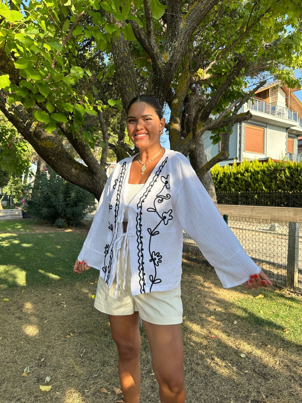 Beyaz Nakışlı Müslin Kimono