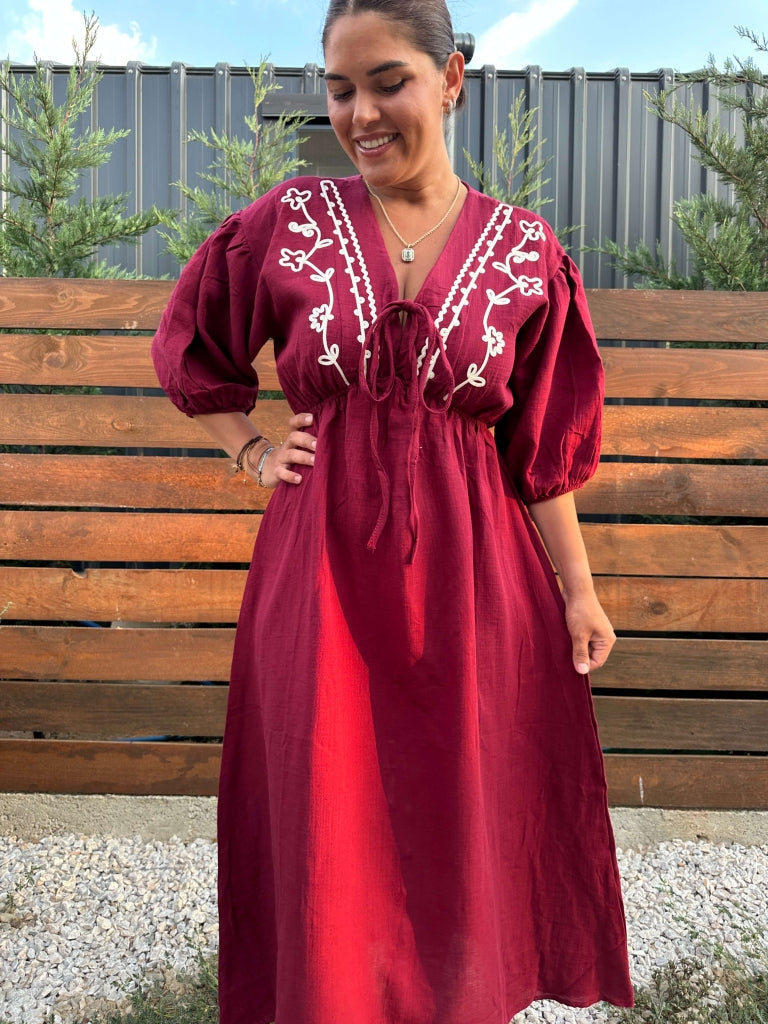 Bordo Nakışlı Müslin Elbise