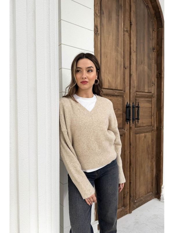 Dilvin Açık Bej V Yaka Yumuşak Dokulu Kazak 10645-Açık Bej