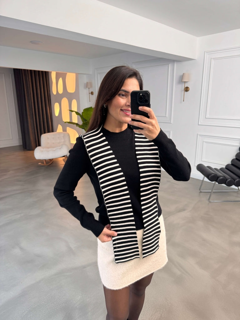 Siyah Çizgili Şal Detaylı Triko Bluz 002738-Siyah