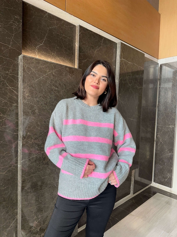 Gri Çizgili Oversize Kazak