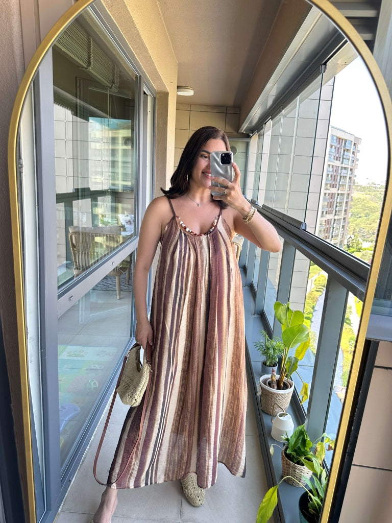 Kahve Boncuk Detaylı Elbise