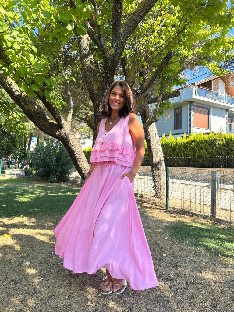 Pembe Güpür Detaylı Etek Bluz Takım