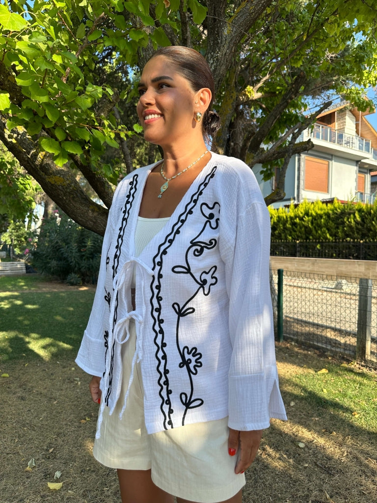 Beyaz Nakışlı Müslin Kimono