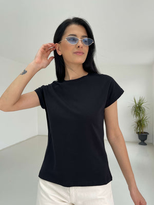 Siyah Arkası Dikiş Detaylı Tshirt