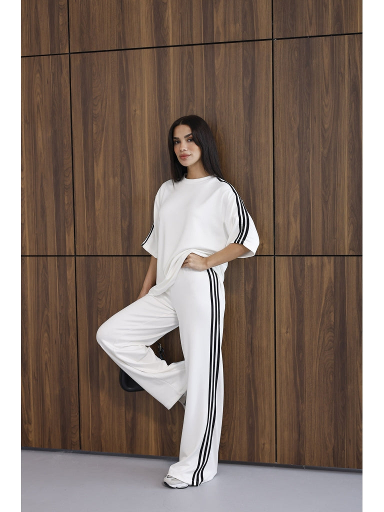 Beyaz Şerit Detaylı Tshirt Takım 4101-Beyaz