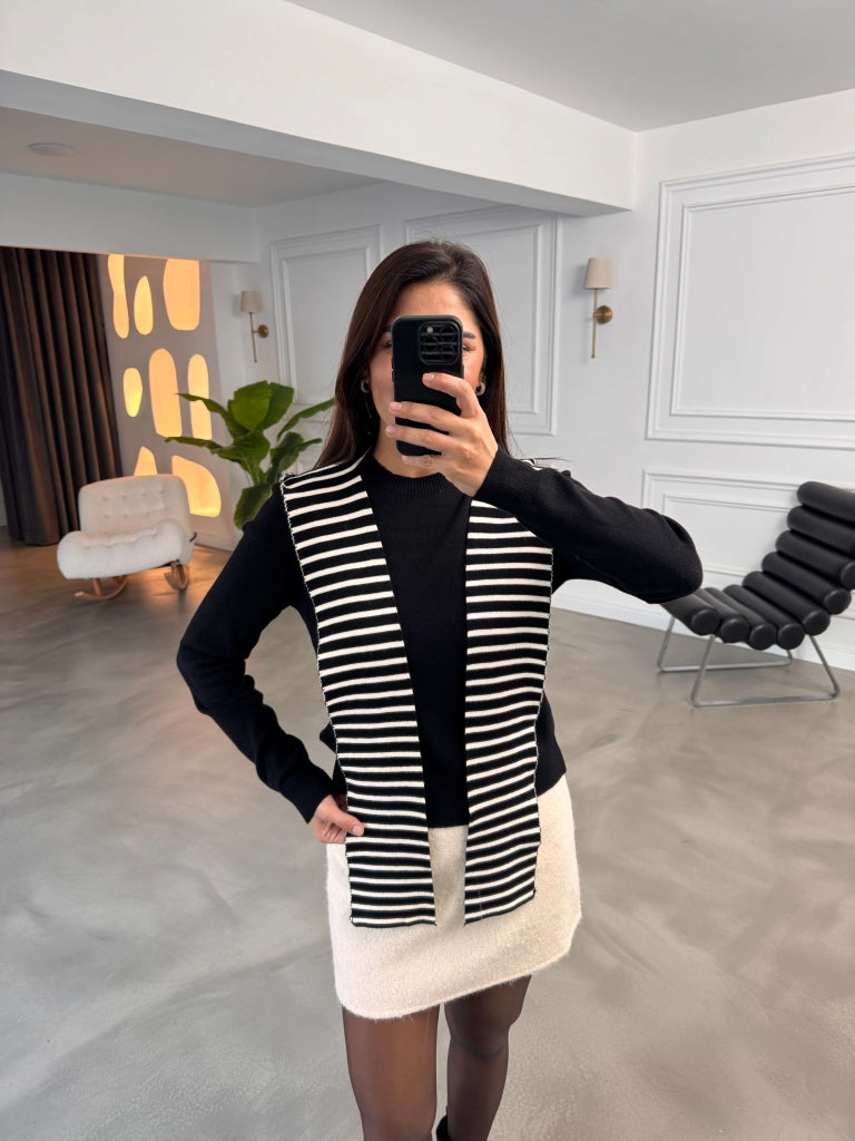 Siyah Çizgili Şal Detaylı Triko Bluz 002738-Siyah
