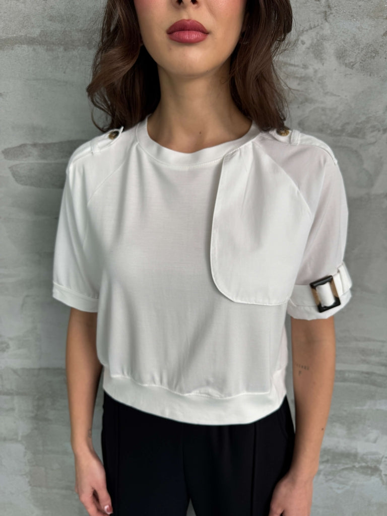 Beyaz Kolu Apolet Detaylı Tshirt