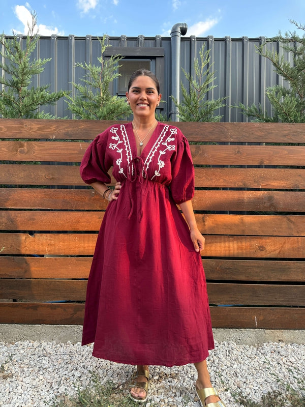 Bordo Nakışlı Müslin Elbise