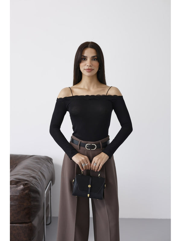 Siyah Madonna Yaka Dantelli Bluz 1064-Siyah