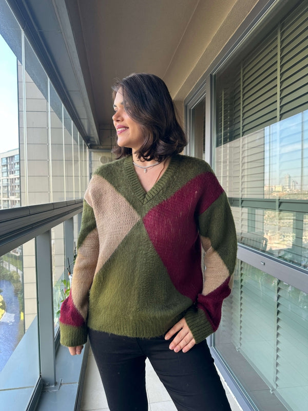 Yeşil Baklava Desenli V Yaka Oversize Kazak