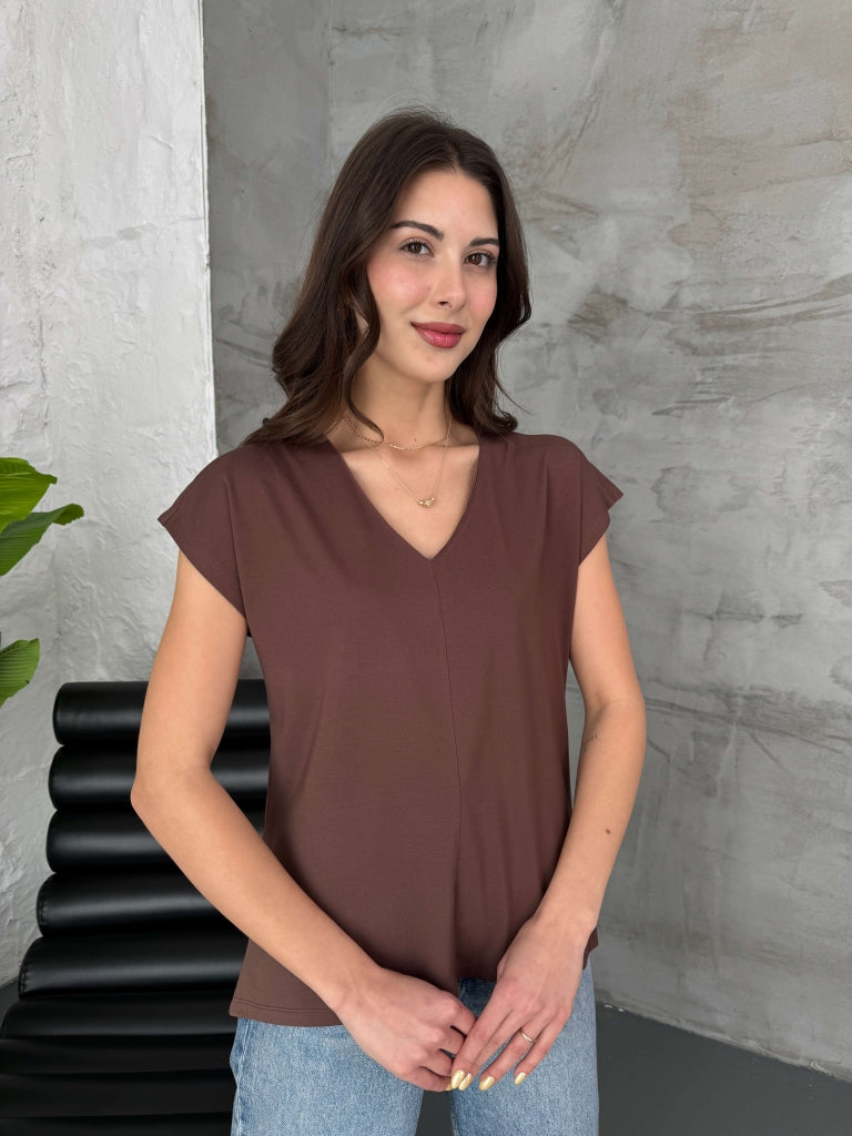 Kahve V Yaka Ön Şeritli Tshirt