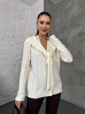 Beyaz Massi Model Şal Detaylı Örgü Hırka