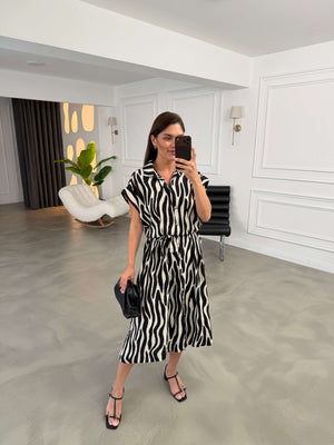 Siyah Zebra Desen Kuşaklı Gömlek Elbise 6685-Sİyah