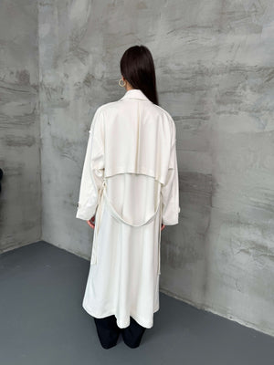 Beyaz Kruvaze Detaylı Oversize Trençkot