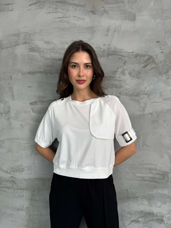 Beyaz Kolu Apolet Detaylı Tshirt