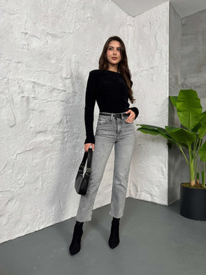 Gri Yıkamalı Boy Fit Kesik Paça Orj Jean 2402-Gri