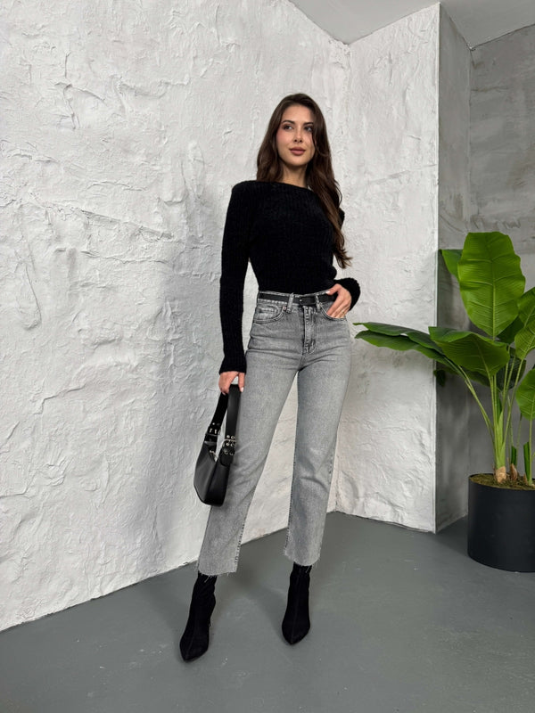 Gri Yıkamalı Boy Fit Kesik Paça Orj Jean 2402-Gri