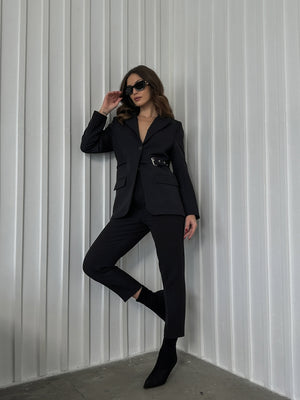 Siyah Yandan Kemerli Blazer Ceket