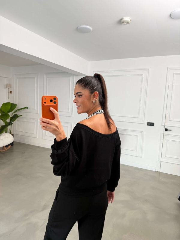 Siyah Atlet Detaylı Kayık Yaka Sweat 12614-Siyah