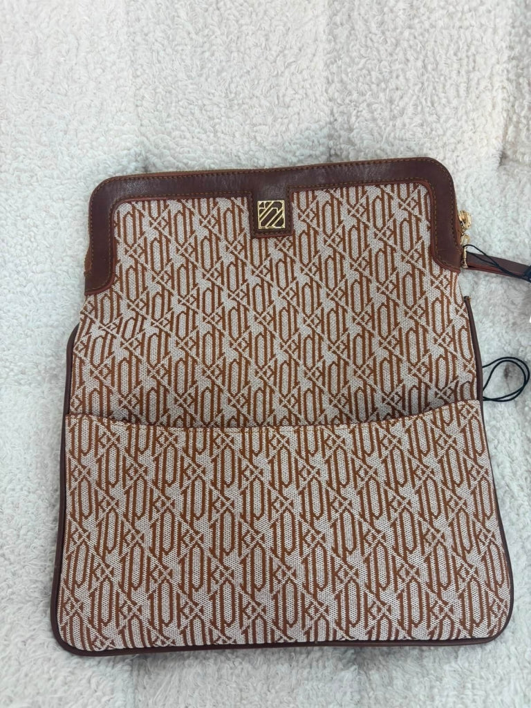 Kahverengi Marka Muadili Clutch Çanta CNT03-Kahverengi