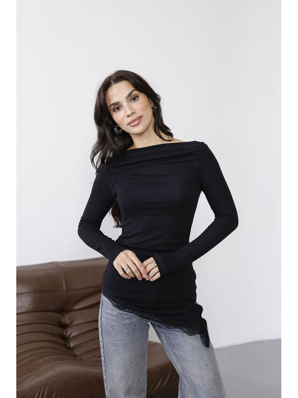 Siyah Eteği Dantel Detaylı Asimetrik Bluz 7505-Siyah