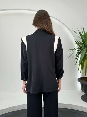Omuzları Şerit Detaylı Blazer Ceket