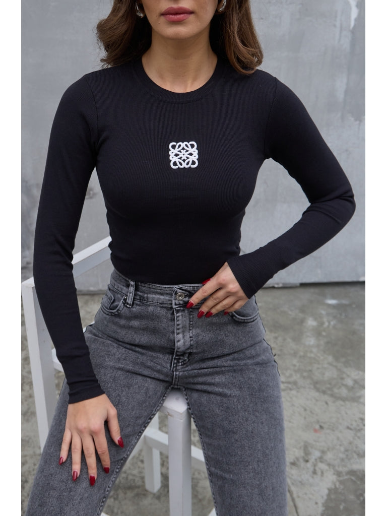Siyah Nakışlı Body