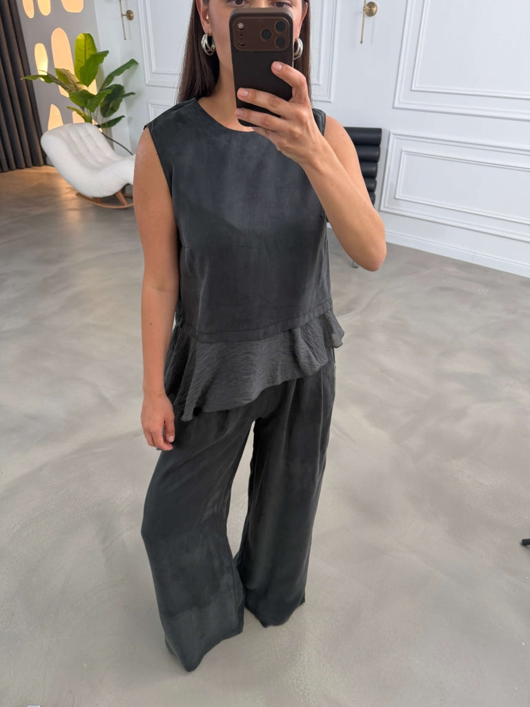 Siyah Eteği Garnili Bluz Pantolon Takım 51391-Siyah