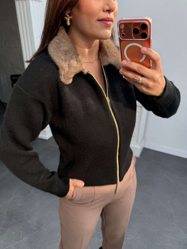 Kahverengi Peluş Yaka Fermuarlı Triko Hırka EY2557-Kahverengi