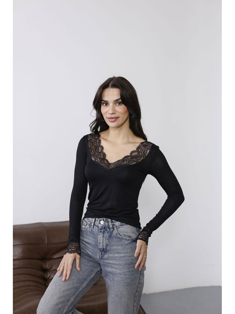 Siyah Yakası Dantelli Bluz 0407-Siyah