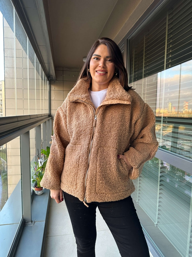 Camel Dik Yaka Fermuarlı Peluş Mont