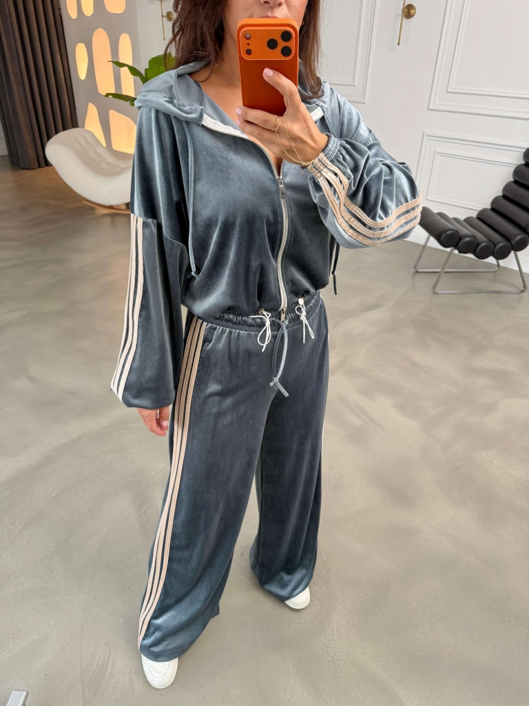 Mavi Biyeli Kadife Takım 004236-Mavi