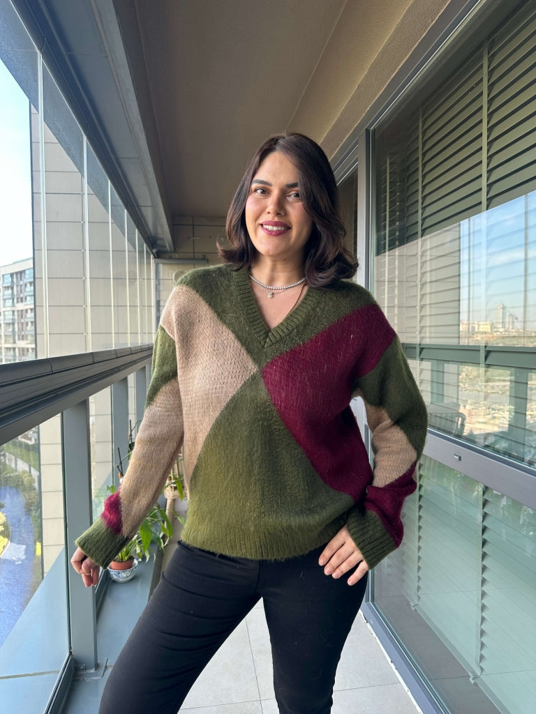 Yeşil Baklava Desenli V Yaka Oversize Kazak