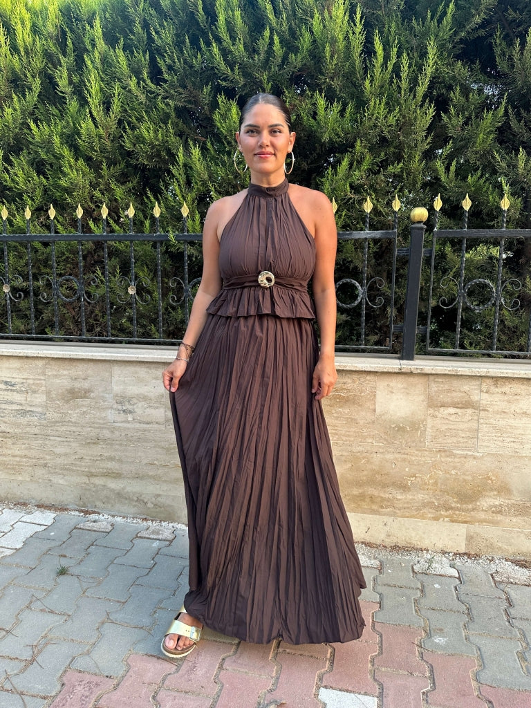Kahverengi Halter Yaka Gold Detaylı Takım