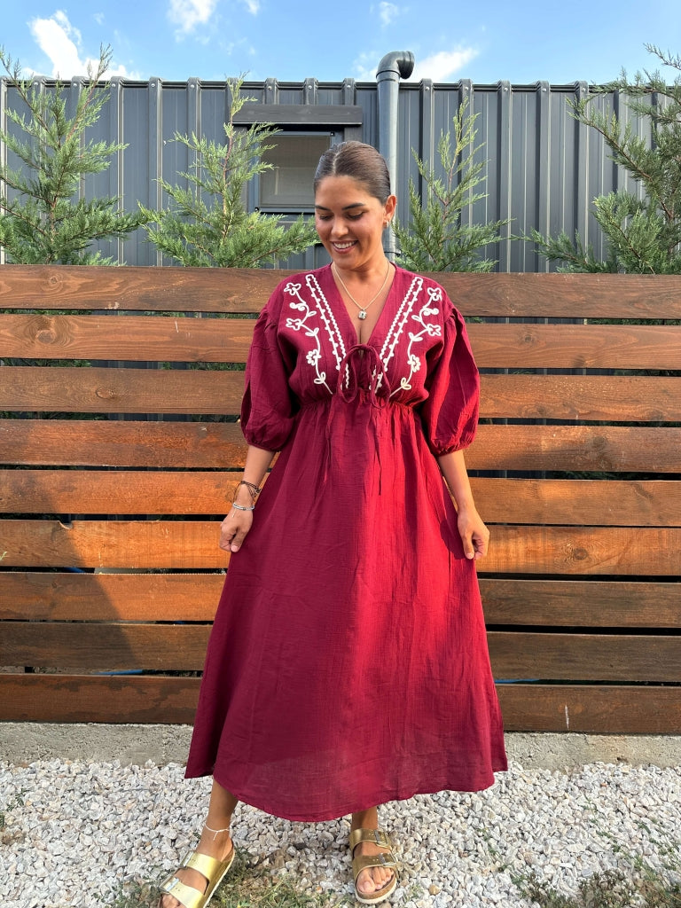 Bordo Nakışlı Müslin Elbise