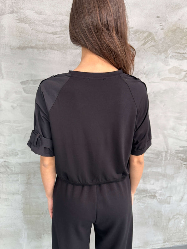 Siyah Kolu Apolet Detaylı Tshirt