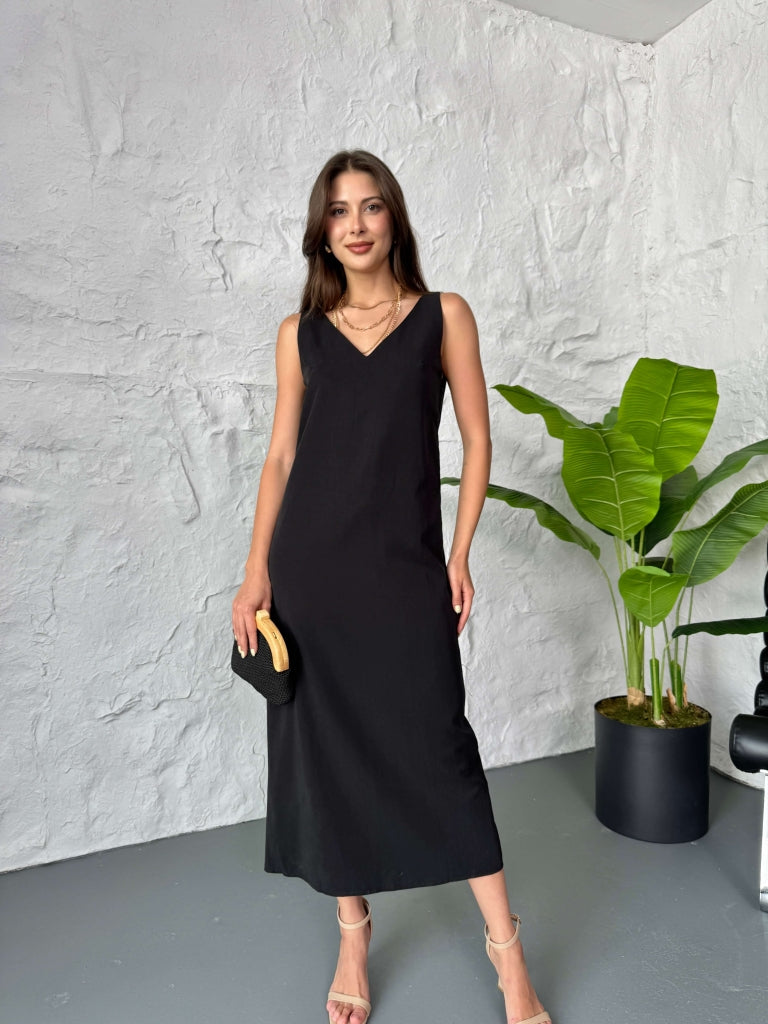 Siyah  Arkası Yırtmaçlı Premium  Tencel Elbise
