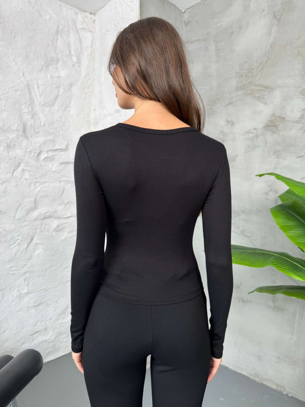 Siyah Dört Düğmeli Body