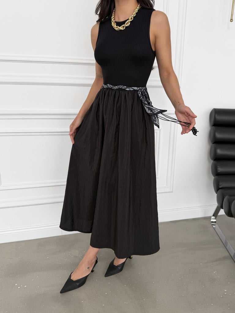 Siyah Fular Kemerli Maxi Elbise 1801-Siyah