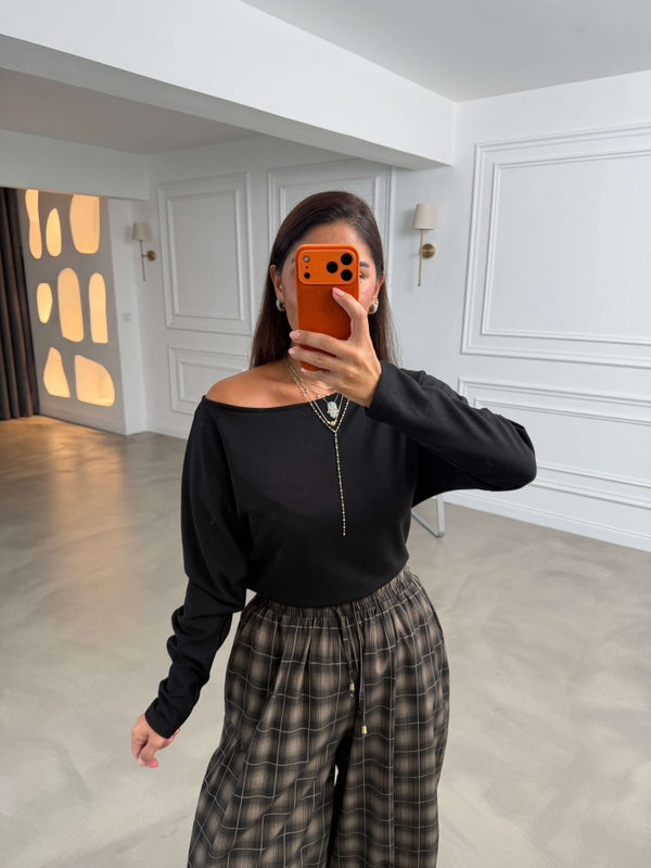Siyah Kayık Yaka Basic Bluz 12135-Siyah