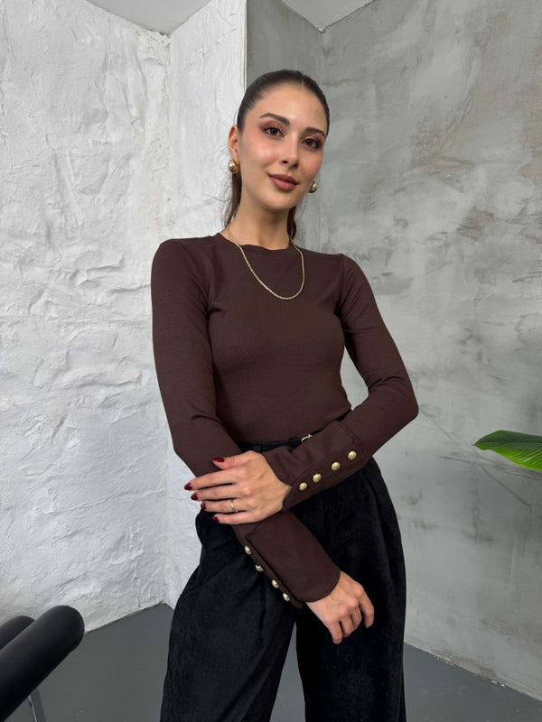 Acı Kahve Kolları Gold Düğmeli Body