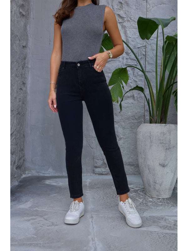 Siyah Likralı Mom Jean