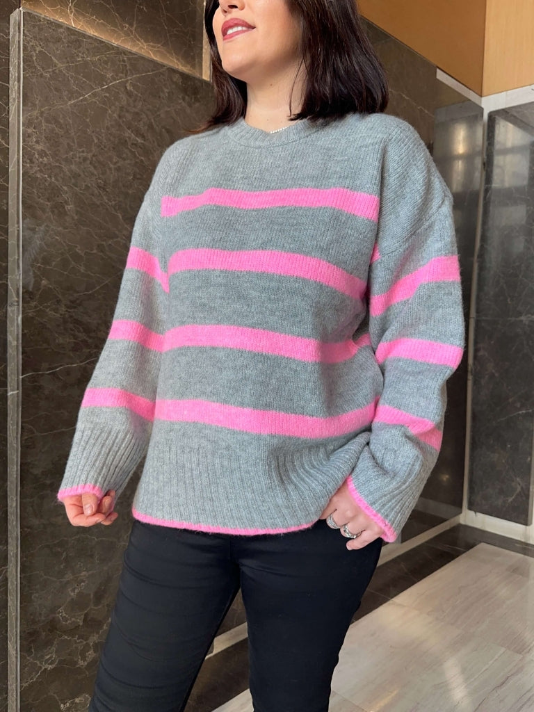 Gri Çizgili Oversize Kazak