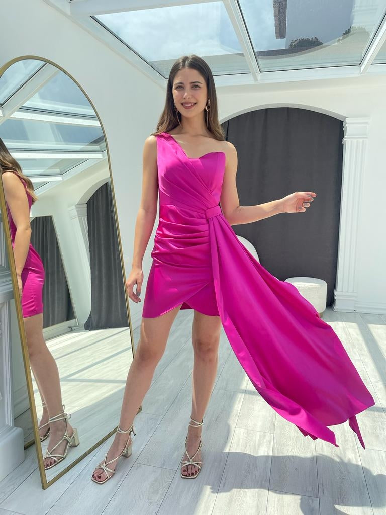 Fuşya Bel Detaylı Tek Omuz Saten Abiye