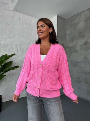 Pembe Saç Örgülü Cepli Hırka