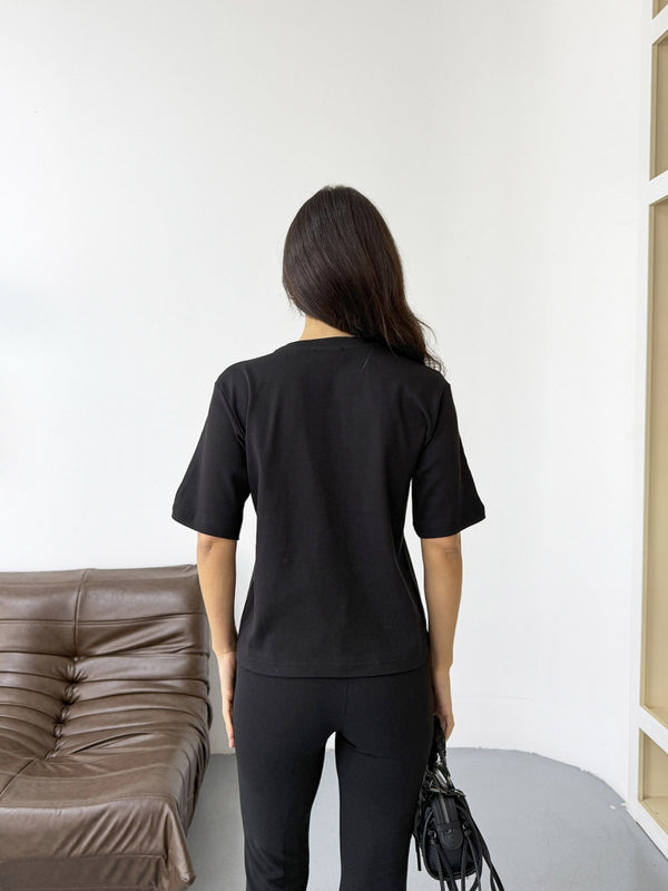 Siyah Yakası Taş İşlemeli Tshirt 8202-Siyah